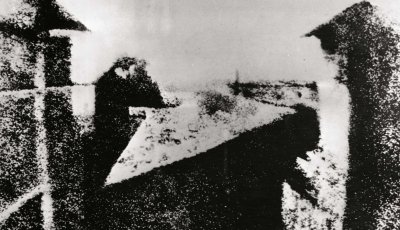 Nicéphore Niépce, Point de vue du Gras, 1826-27 - BnF, département des Estampes et de la photographie, EO-52-PET FOL © Bibliothèque nationale de France
